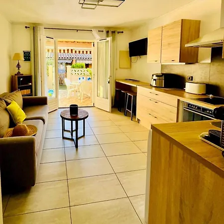 Apartament La Bergerie Cosy - Piscine - Place De Parking - La Pinede - Cap D'agde