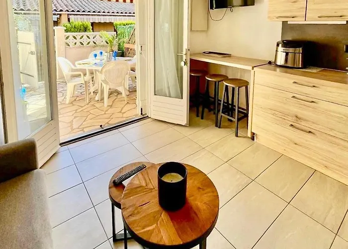 Apartment La Bergerie Cosy - Piscine - Place De Parking - La Pinede - Cap D'agde *